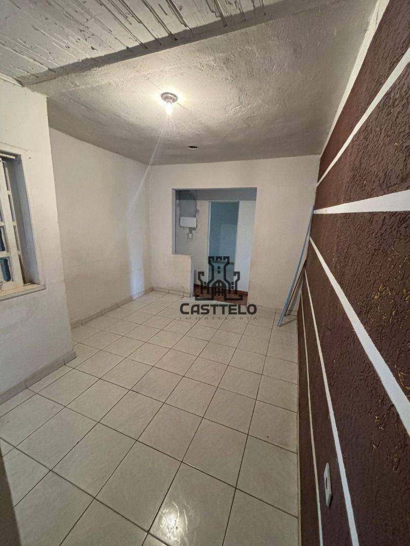 Casa à venda com 2 quartos, 50m² - Foto 17