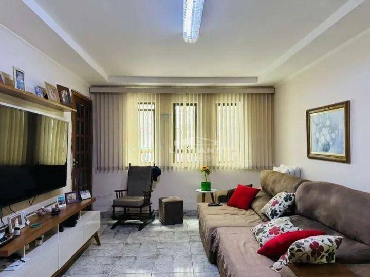 Casa à venda e aluguel com 3 quartos, 173m² - Foto 3