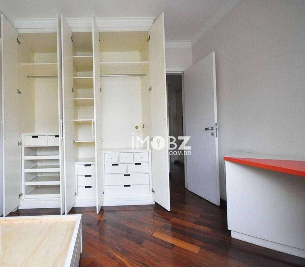 Apartamento à venda com 4 quartos, 220m² - Foto 16