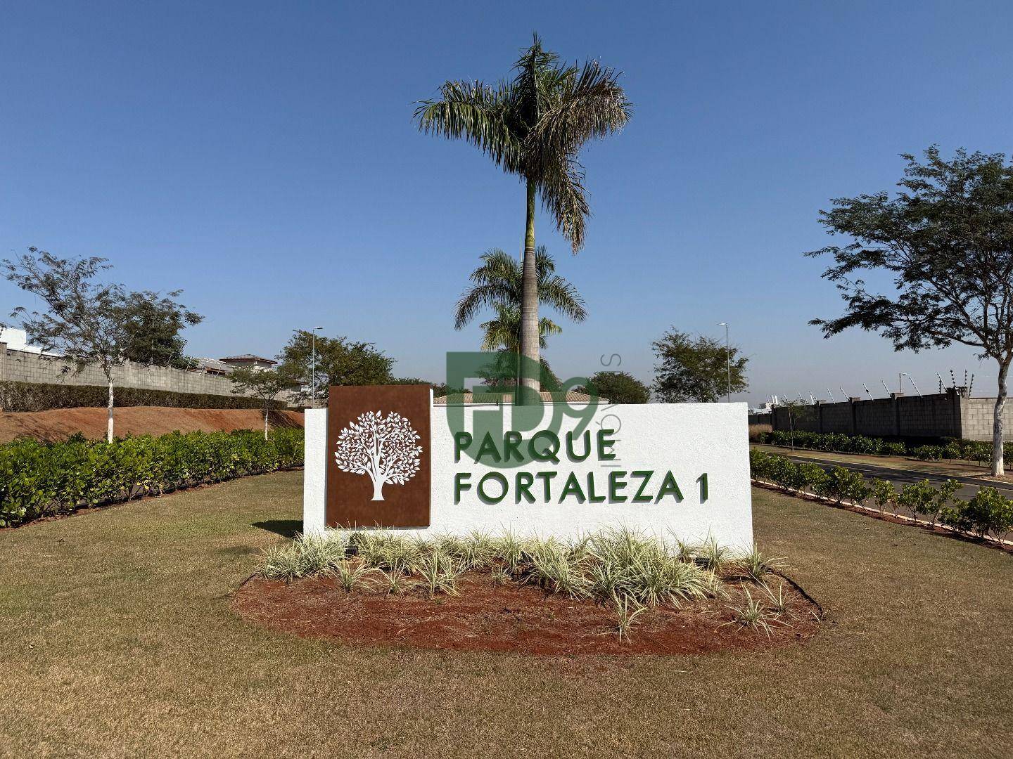 Loteamento e Condomínio, 542 m² - Foto 2