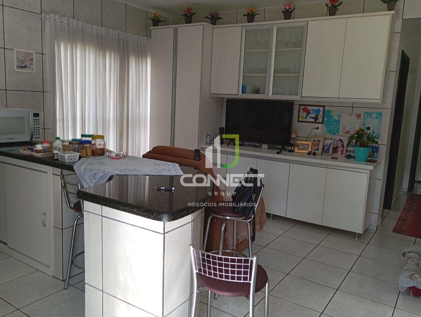 Casa à venda com 4 quartos, 240m² - Foto 18