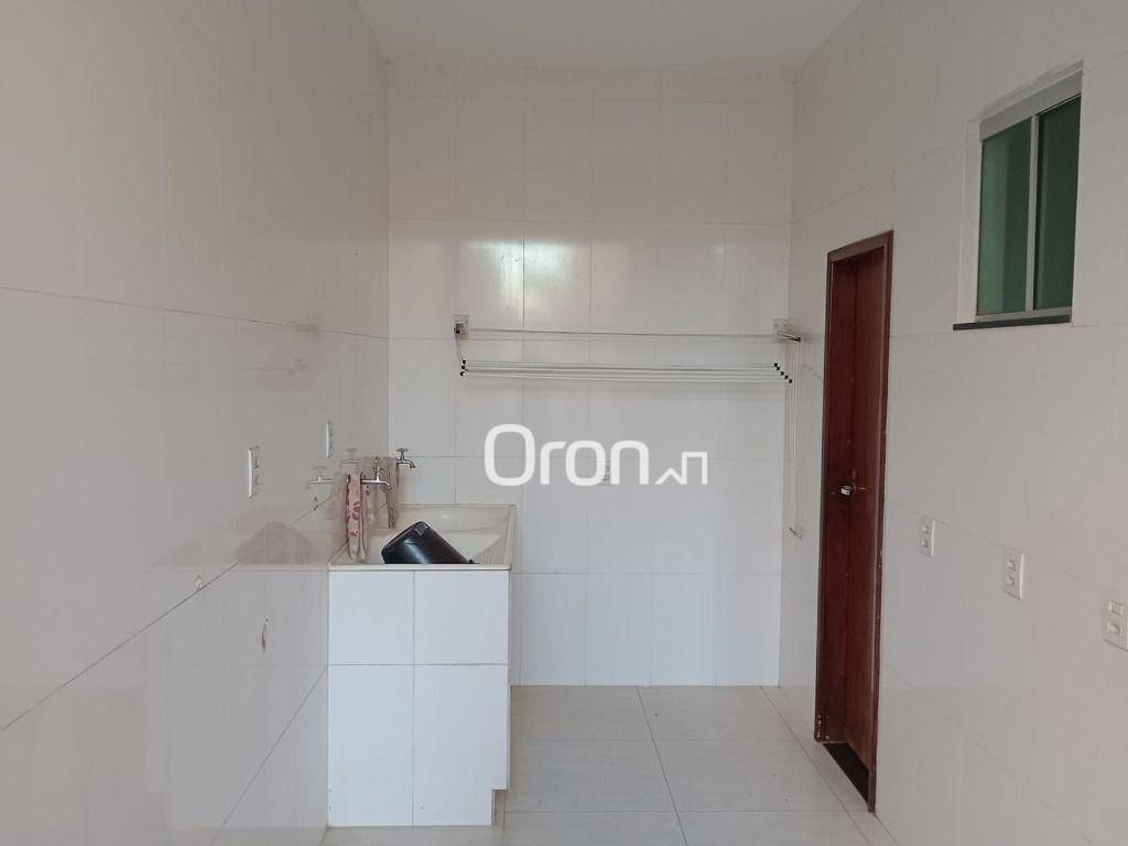 Casa à venda com 3 quartos, 200m² - Foto 14