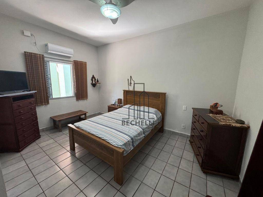 Casa para alugar com 2 quartos, 143m² - Foto 11