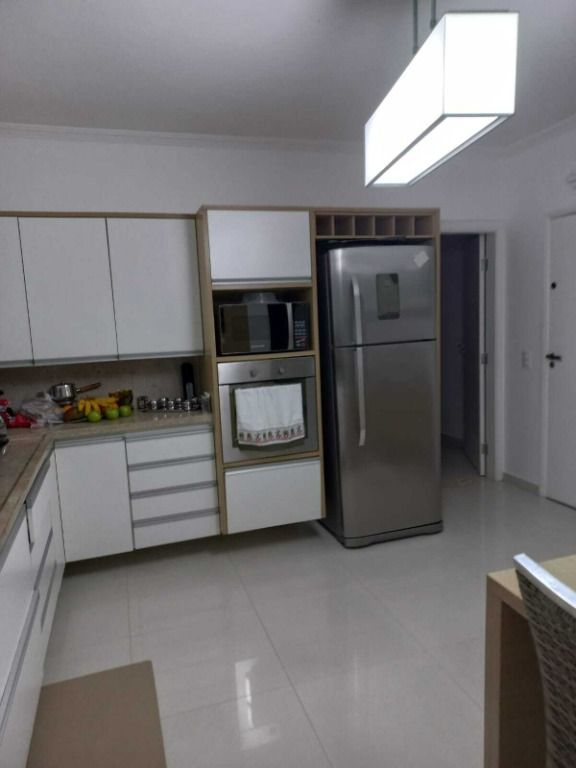 Apartamento à venda com 3 quartos, 118m² - Foto 22