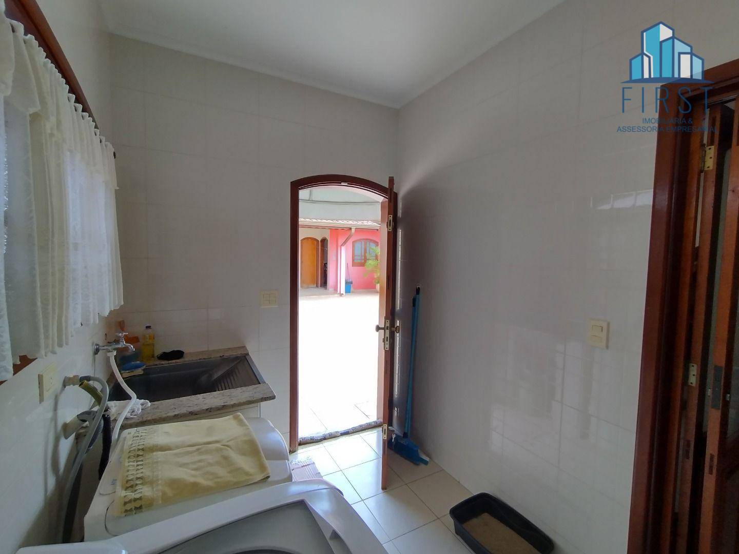 Casa à venda com 3 quartos, 230m² - Foto 14