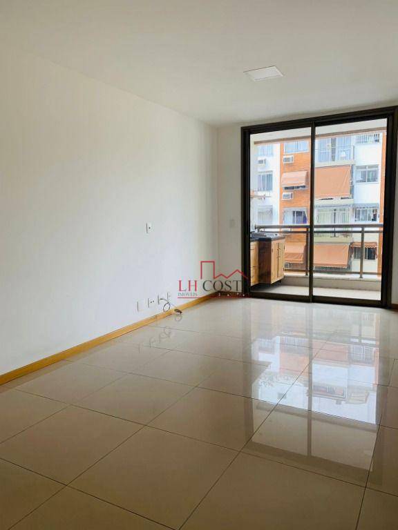 Apartamento à venda com 2 quartos, 67m² - Foto 4