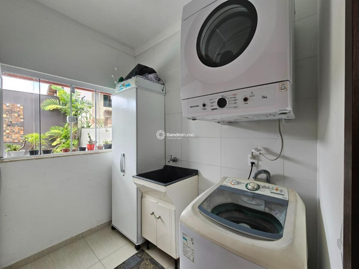 Casa à venda com 3 quartos, 200m² - Foto 10