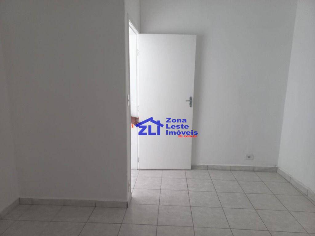 Apartamento para alugar com 3 quartos, 80m² - Foto 13