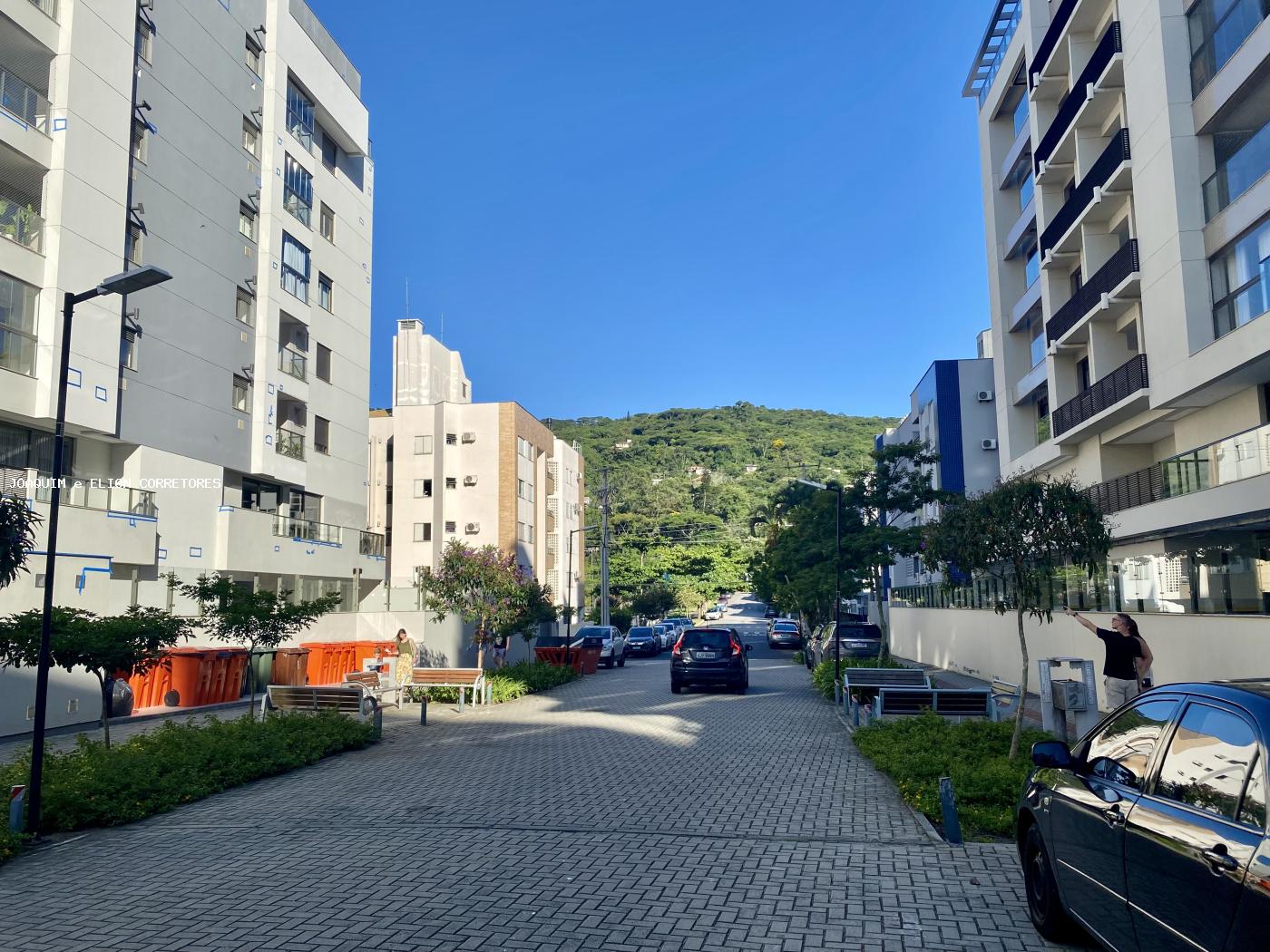 Apartamento à venda com 2 quartos, 80m² - Foto 17