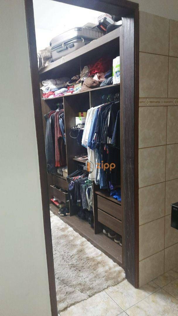 Sobrado à venda com 3 quartos, 200m² - Foto 32