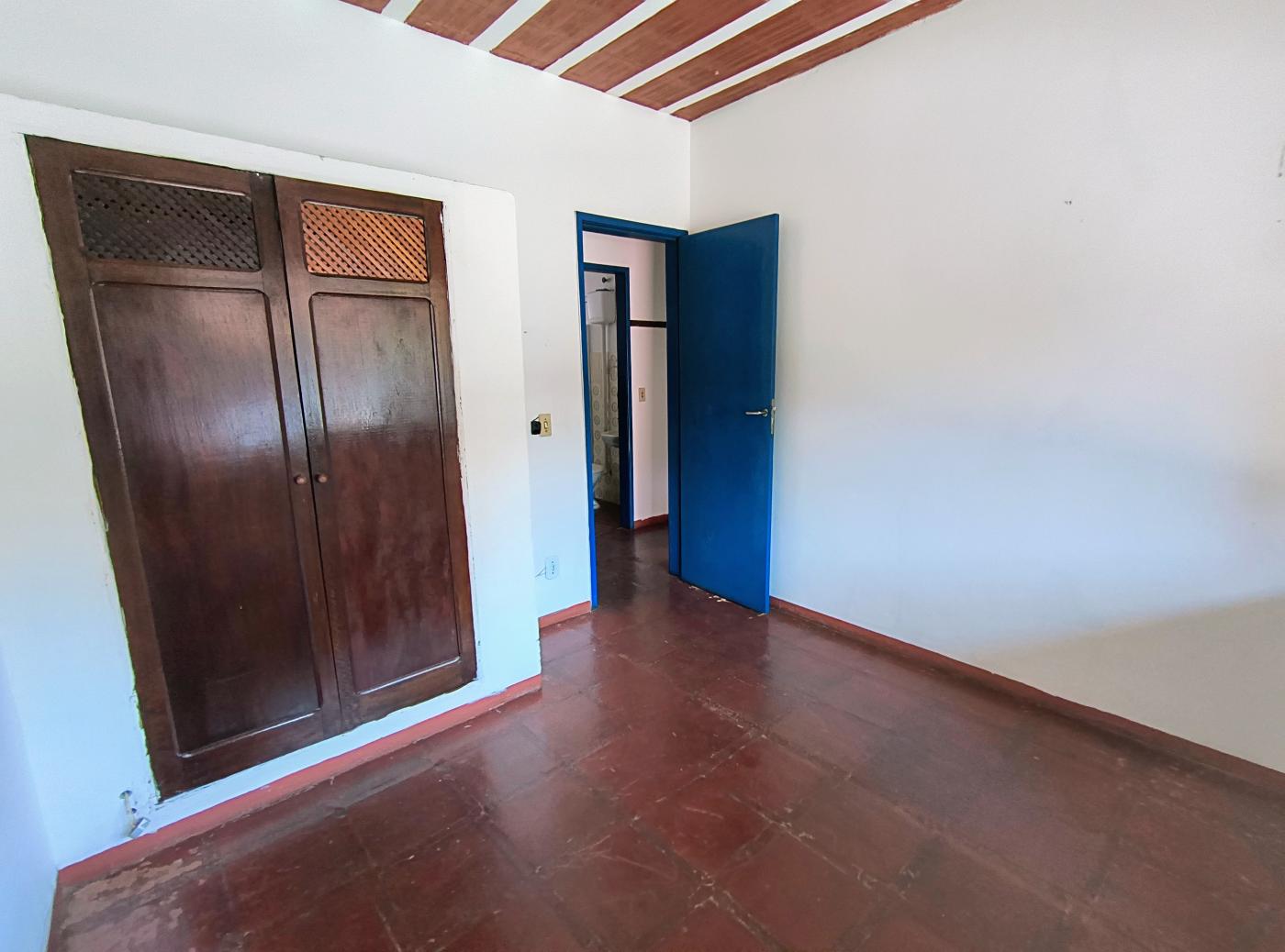 Casa à venda com 2 quartos, 52m² - Foto 4