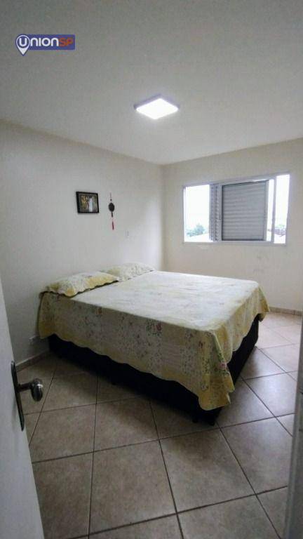 Apartamento à venda com 2 quartos, 57m² - Foto 4