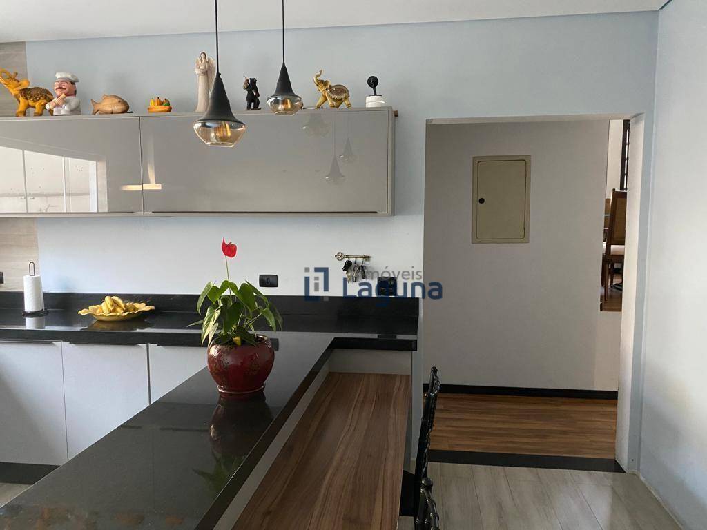 Casa à venda com 4 quartos, 410m² - Foto 10