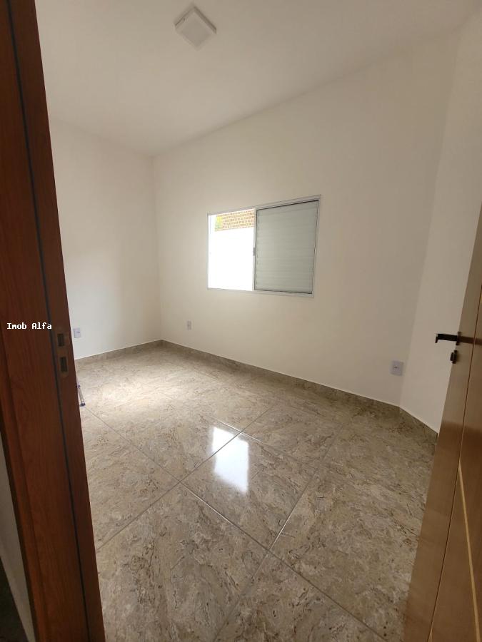 Casa à venda com 2 quartos, 69m² - Foto 10