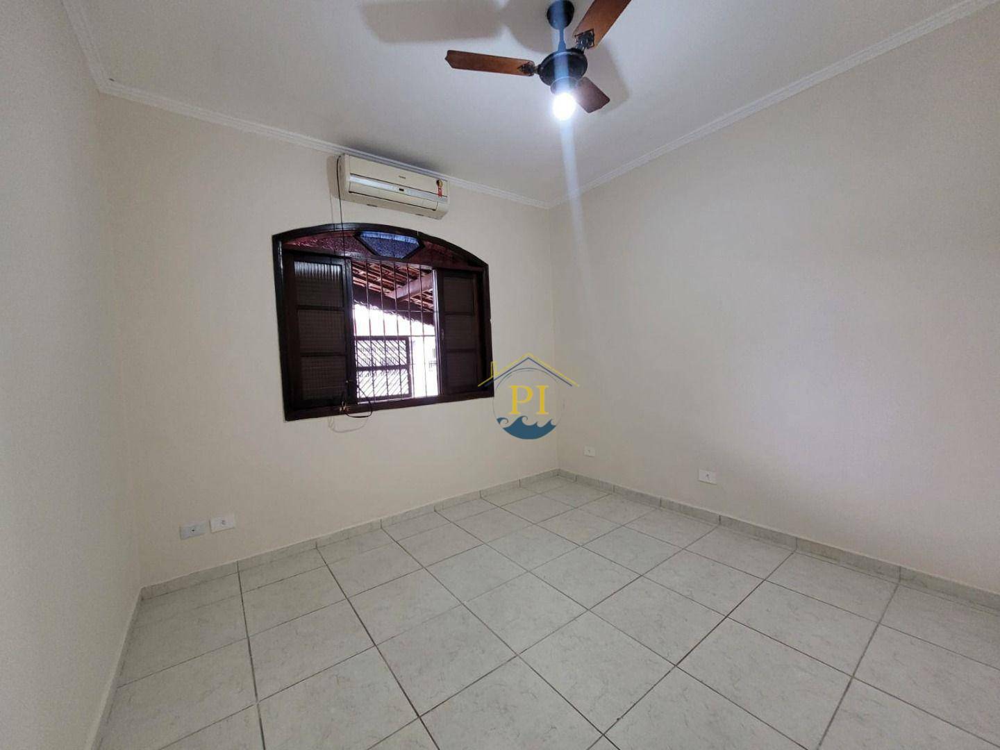 Casa à venda com 3 quartos, 1m² - Foto 14