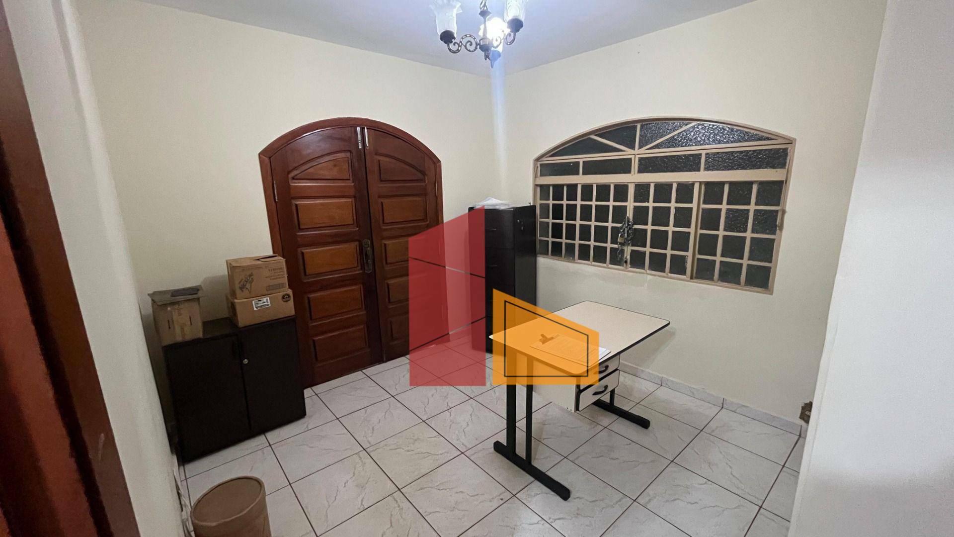 Casa à venda com 6 quartos, 248m² - Foto 8