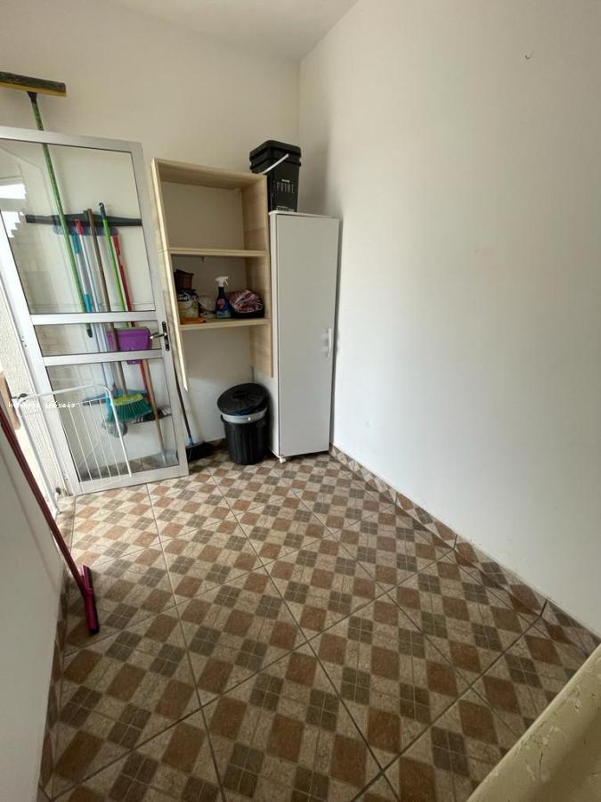 Apartamento à venda com 2 quartos, 75m² - Foto 22