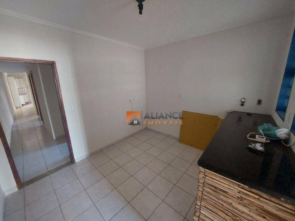 Casa à venda com 2 quartos, 125M2 - Foto 4