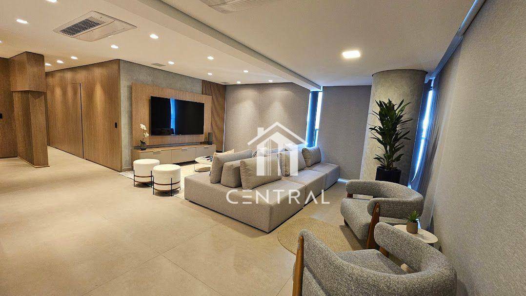 Apartamento à venda com 3 quartos, 150m² - Foto 2