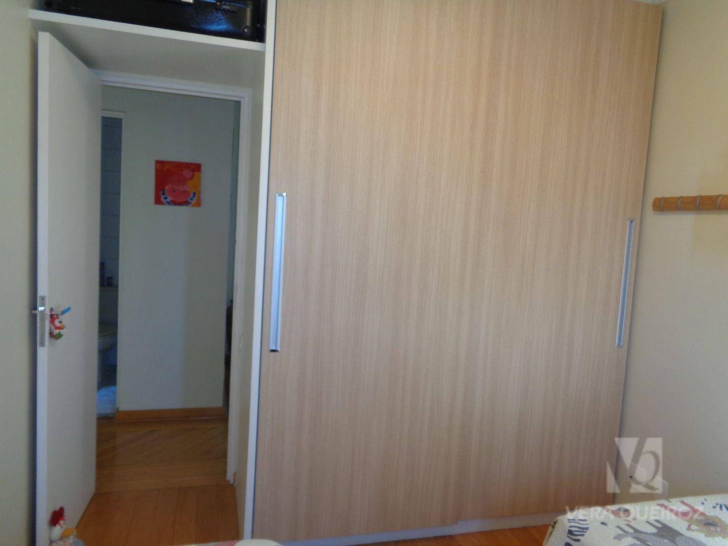 Apartamento à venda com 2 quartos, 75m² - Foto 11