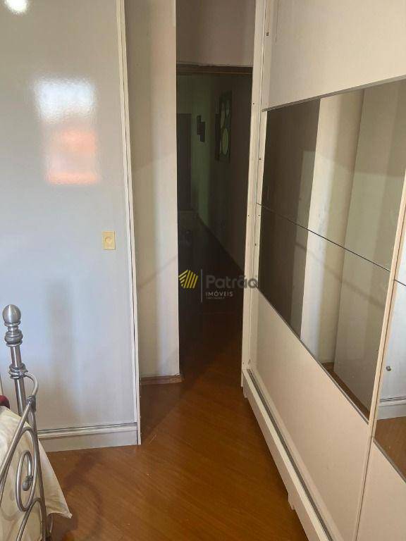 Casa à venda com 3 quartos, 220m² - Foto 9