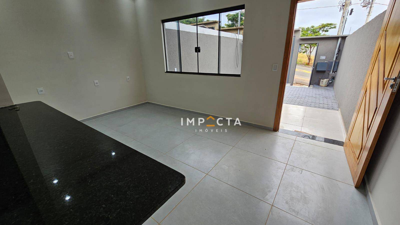 Casa à venda com 3 quartos, 100m² - Foto 4