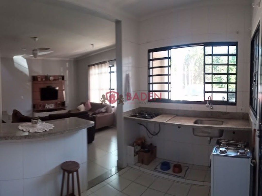 Casa à venda com 3 quartos, 140m² - Foto 9