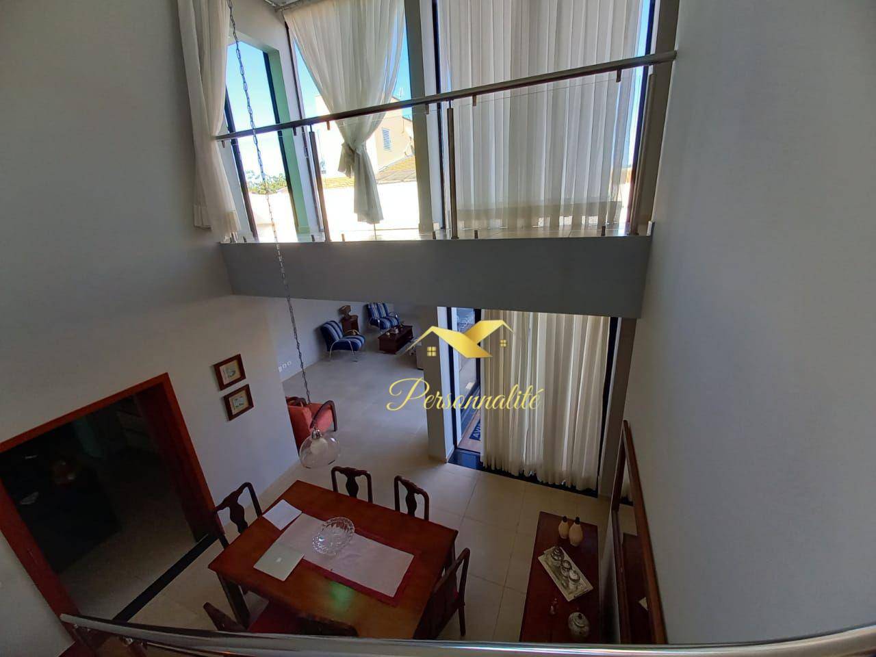 Casa à venda com 4 quartos, 300m² - Foto 9