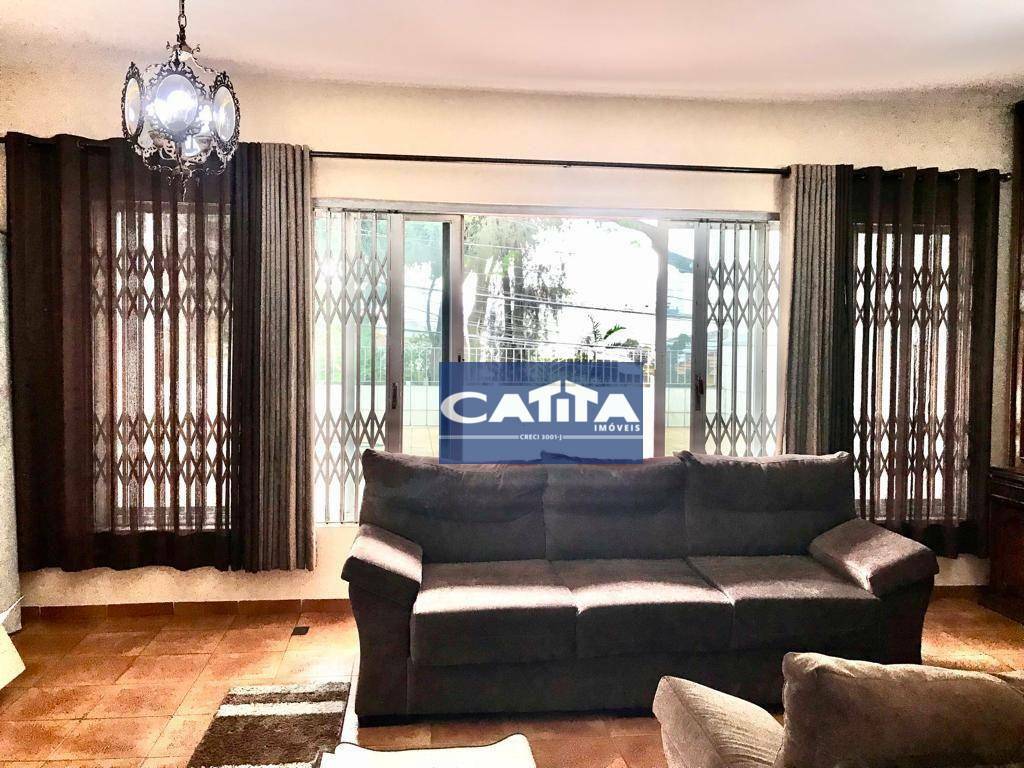 Casa à venda e aluguel com 4 quartos, 300m² - Foto 1