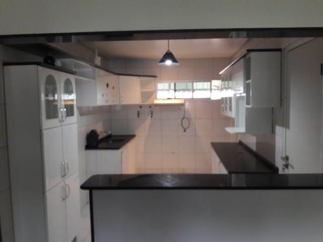 Apartamento à venda com 2 quartos, 75m² - Foto 2