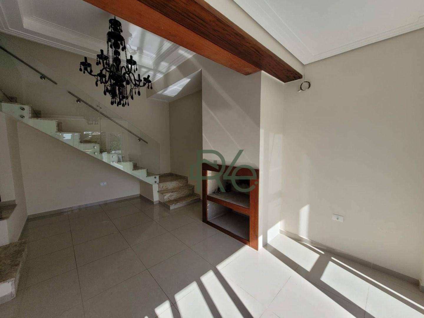 Casa de Condomínio à venda com 3 quartos, 250m² - Foto 4