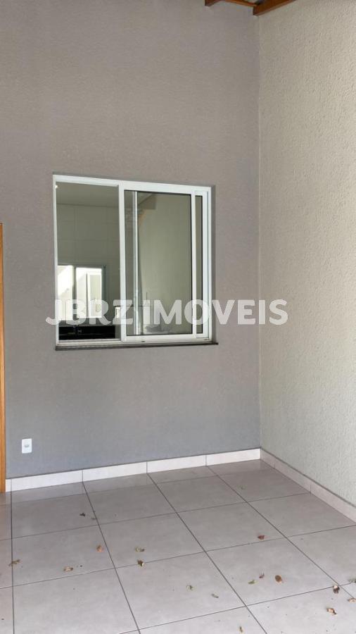 Casa à venda com 2 quartos, 75m² - Foto 8