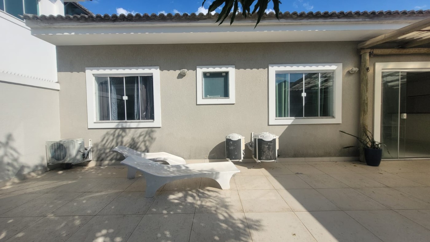 Casa de Condomínio à venda com 2 quartos, 360m² - Foto 8