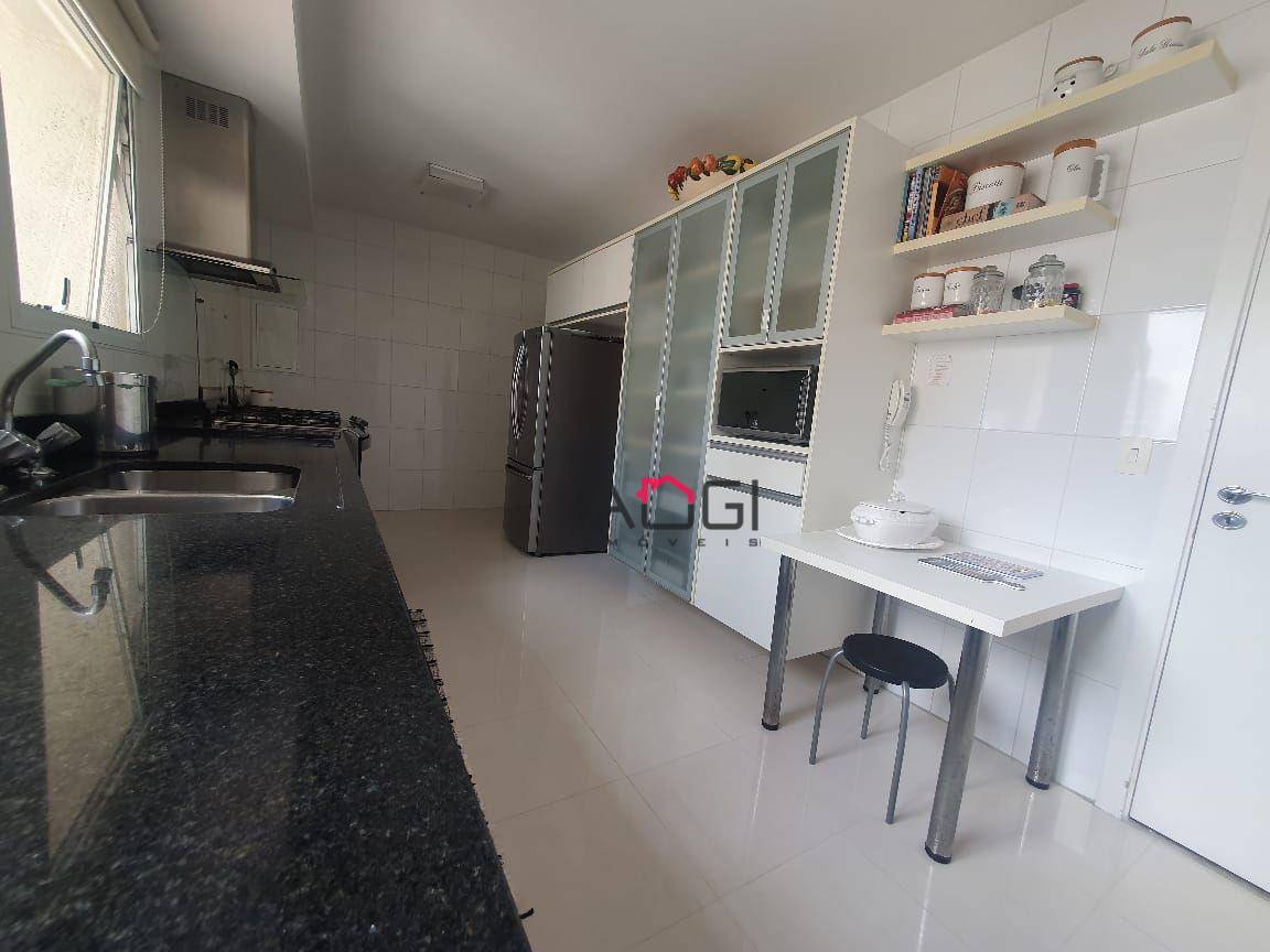 Apartamento para alugar com 4 quartos, 226m² - Foto 24