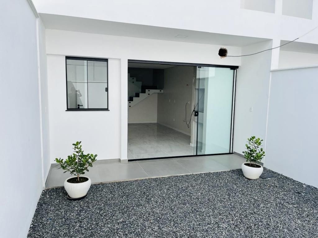 Sobrado à venda com 3 quartos, 104m² - Foto 4