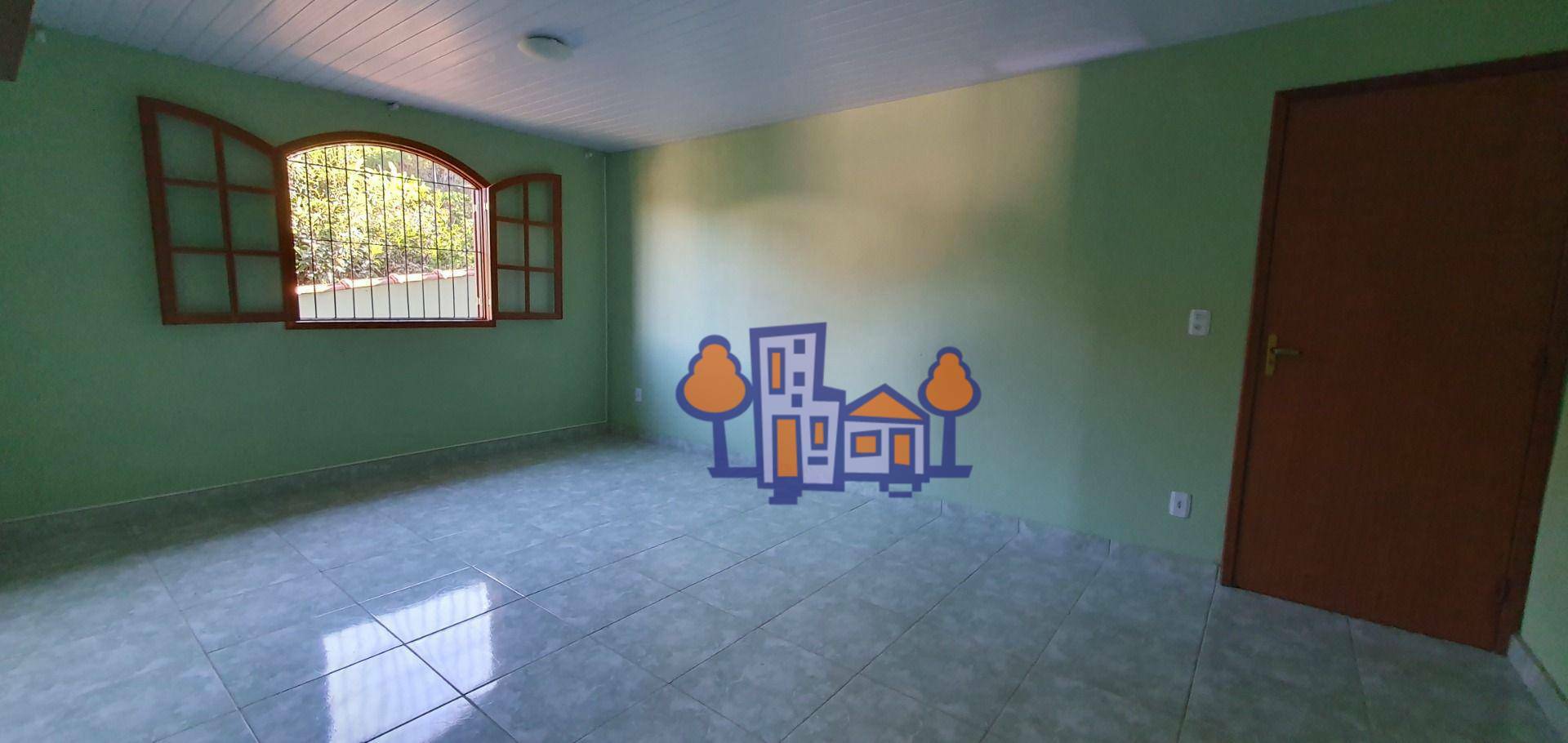 Casa à venda com 2 quartos, 54m² - Foto 1