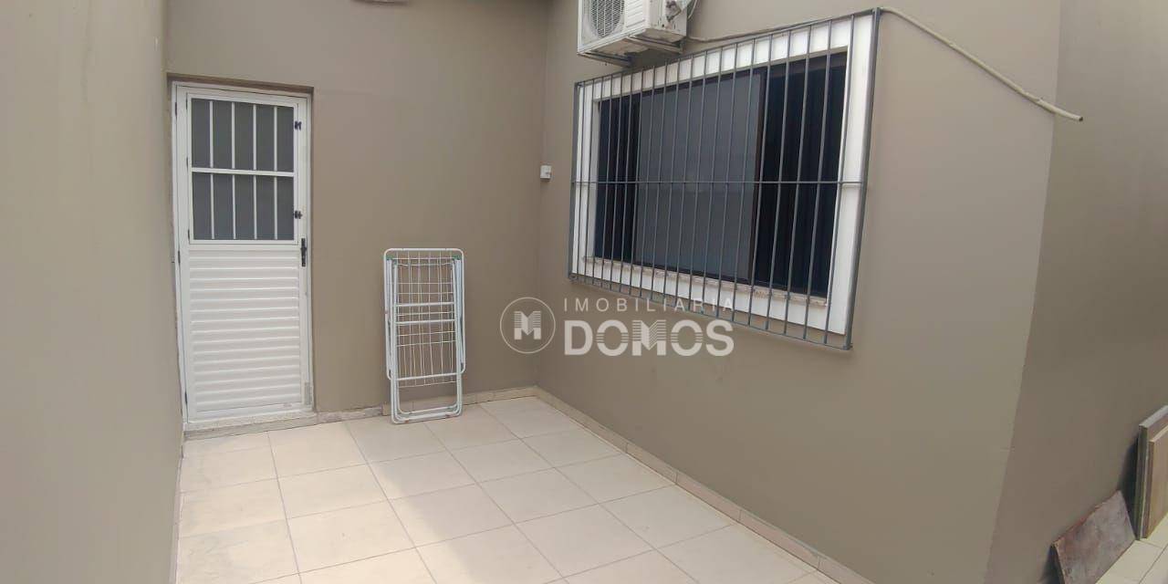 Casa à venda com 2 quartos, 176m² - Foto 35