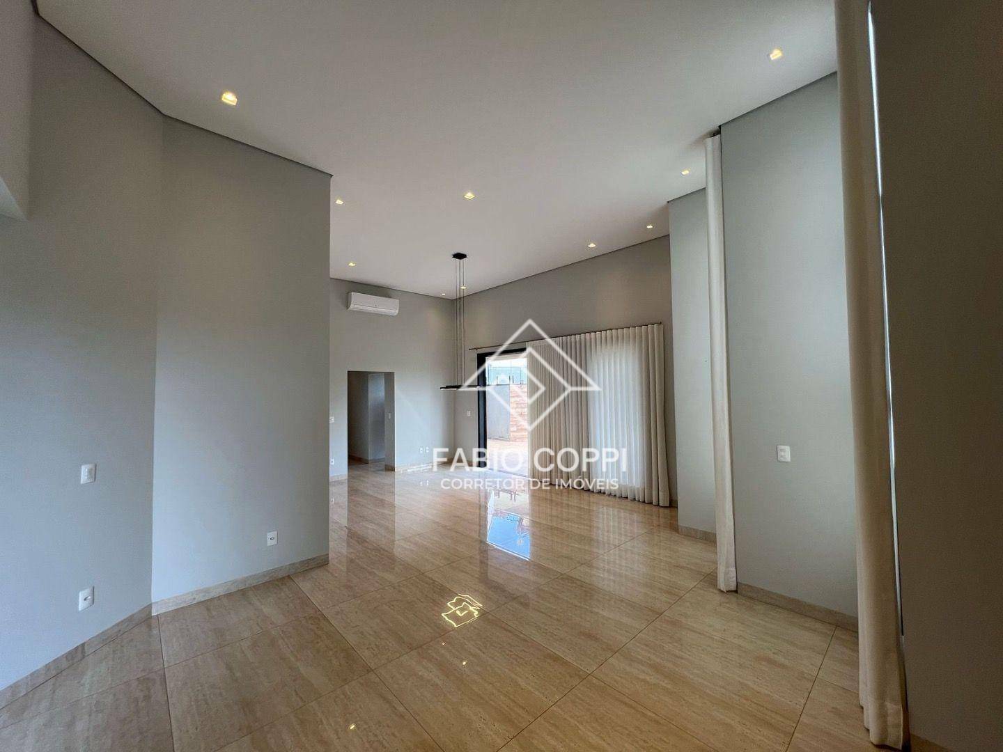Casa de Condomínio à venda com 3 quartos, 222m² - Foto 2