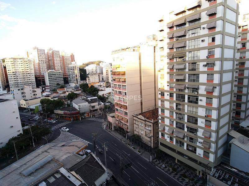 Apartamento à venda com 4 quartos, 250m² - Foto 3