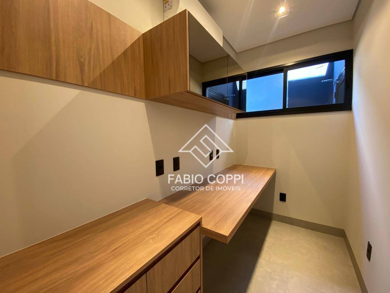 Casa de Condomínio à venda com 4 quartos, 220m² - Foto 3