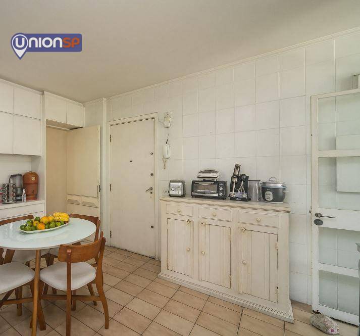 Apartamento à venda com 3 quartos, 165m² - Foto 17