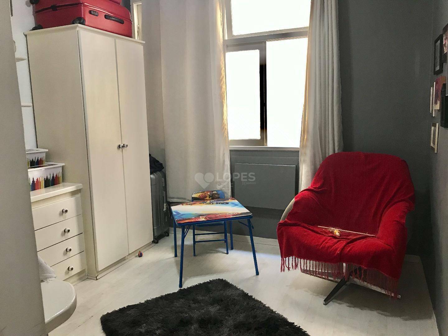 Apartamento à venda com 3 quartos, 80m² - Foto 4