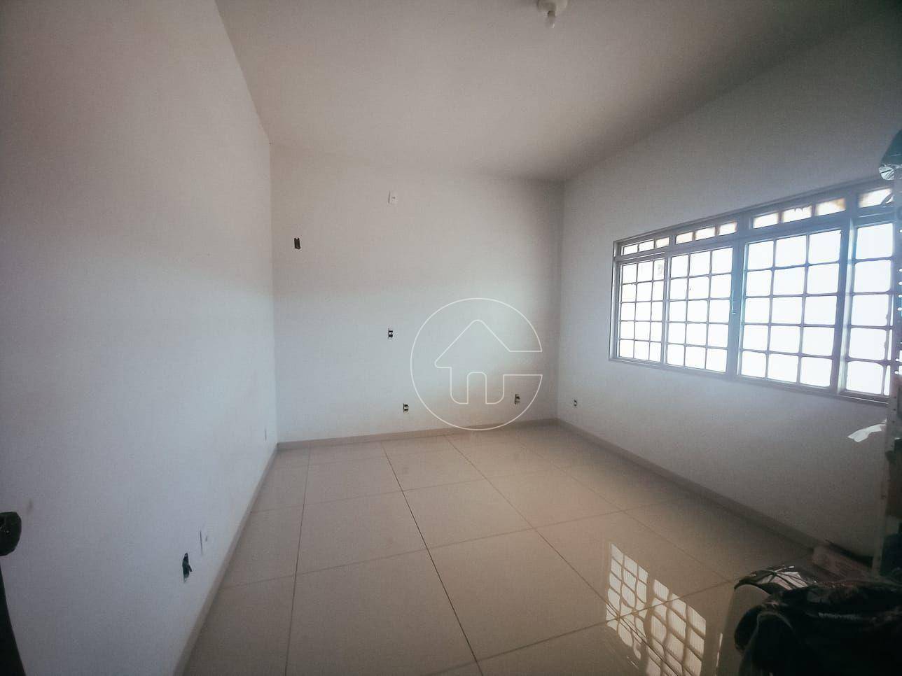 Casa à venda com 3 quartos, 300m² - Foto 38