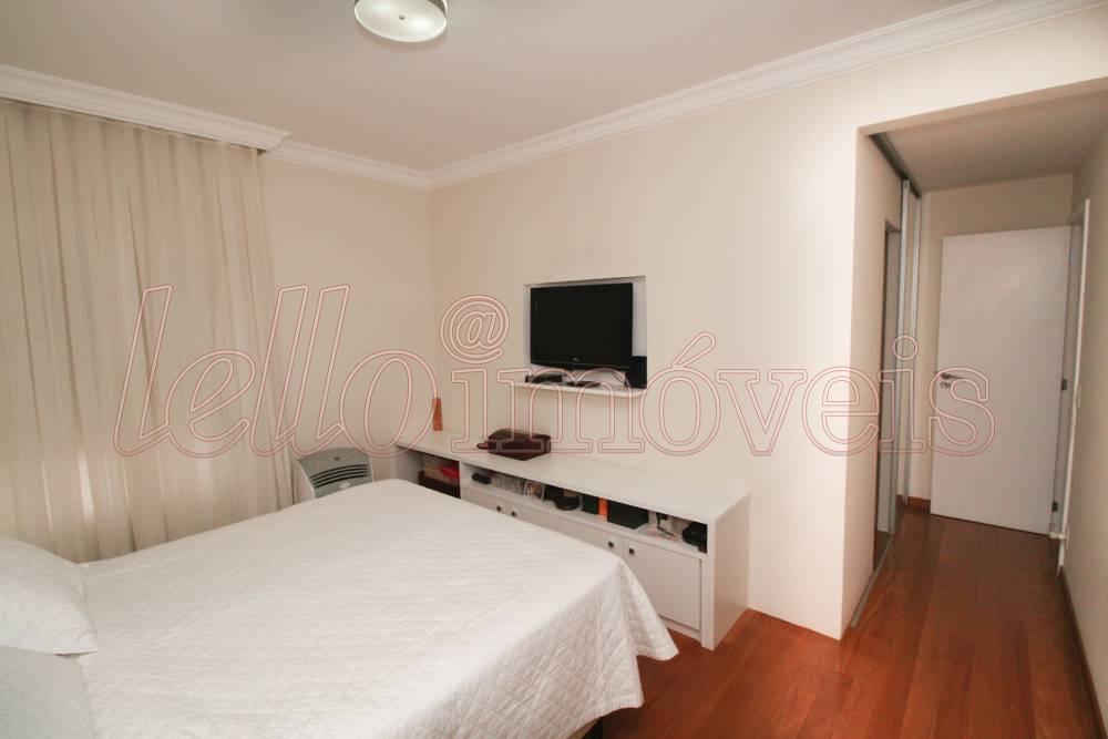 Apartamento à venda com 4 quartos, 200m² - Foto 9