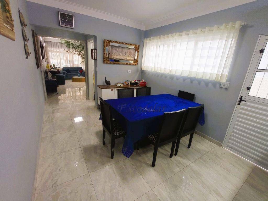 Sobrado à venda com 4 quartos, 200m² - Foto 7