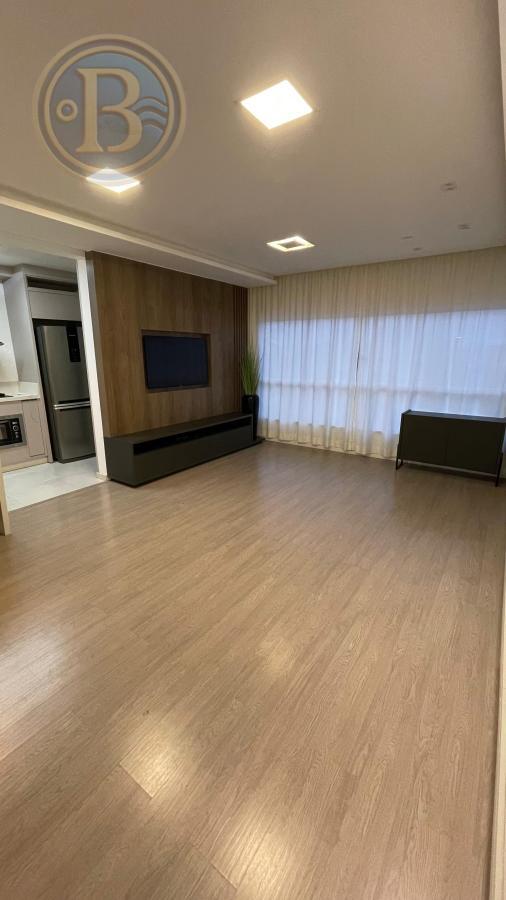 Apartamento à venda com 2 quartos, 73m² - Foto 4