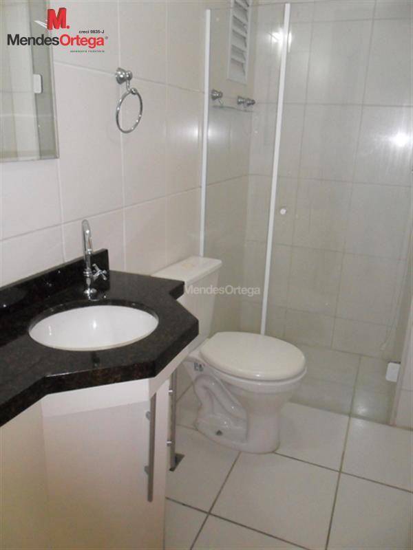 Apartamento para alugar com 2 quartos, 65m² - Foto 17