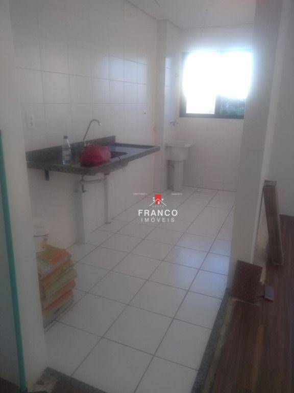 Apartamento à venda com 2 quartos, 48m² - Foto 4