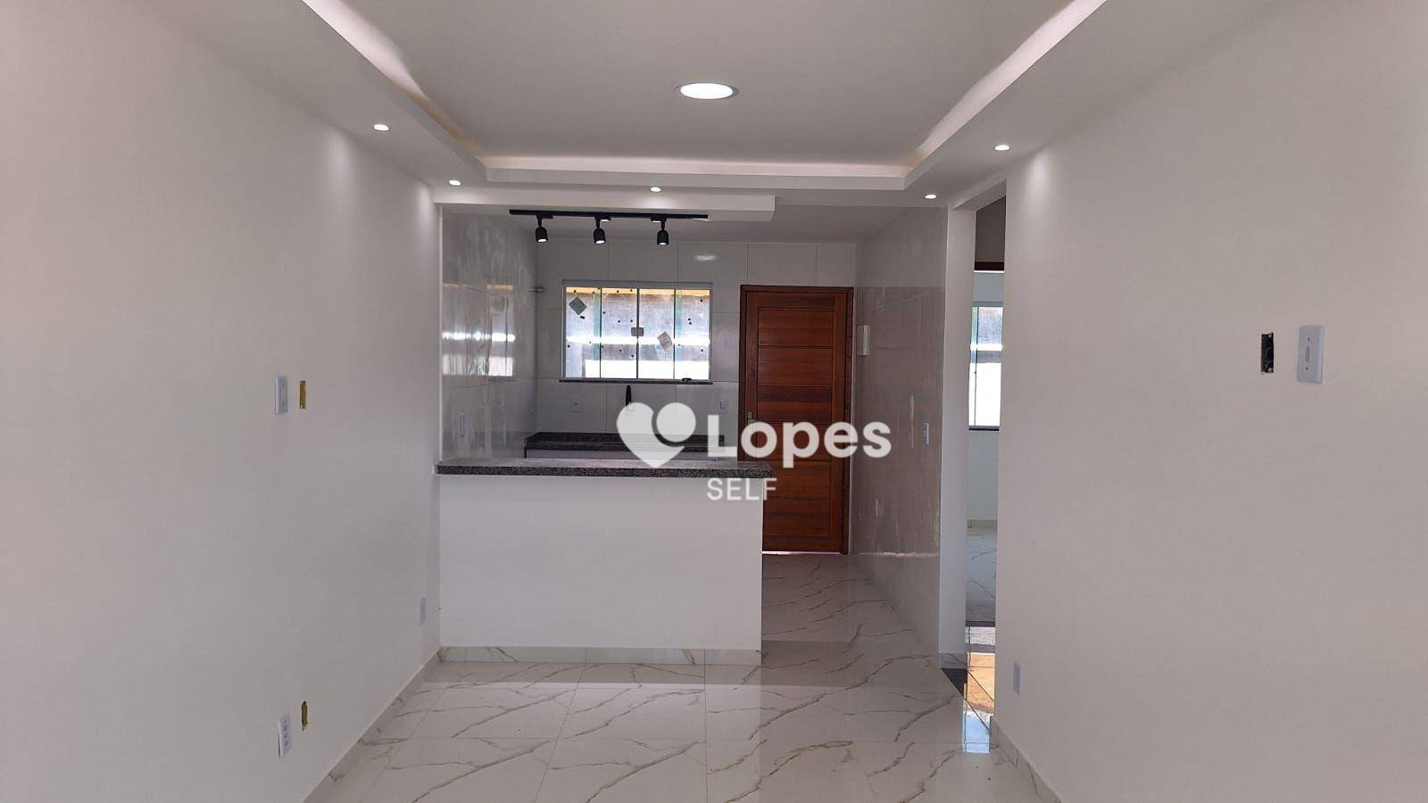 Casa à venda com 2 quartos, 69m² - Foto 4