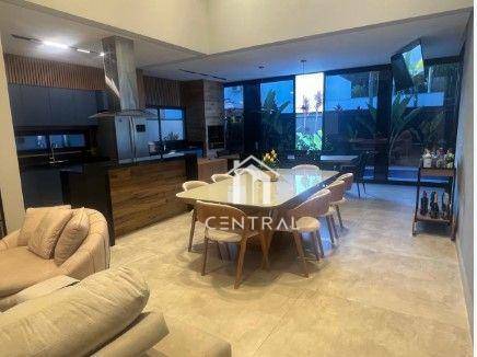 Casa de Condomínio à venda com 3 quartos, 230m² - Foto 4